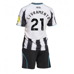 Newcastle United Tino Livramento #21 Dětské Domácí dres komplet 2025-26 Krátký Rukáv (+ trenýrky)